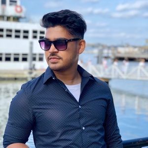 Meet your Posher, Karim